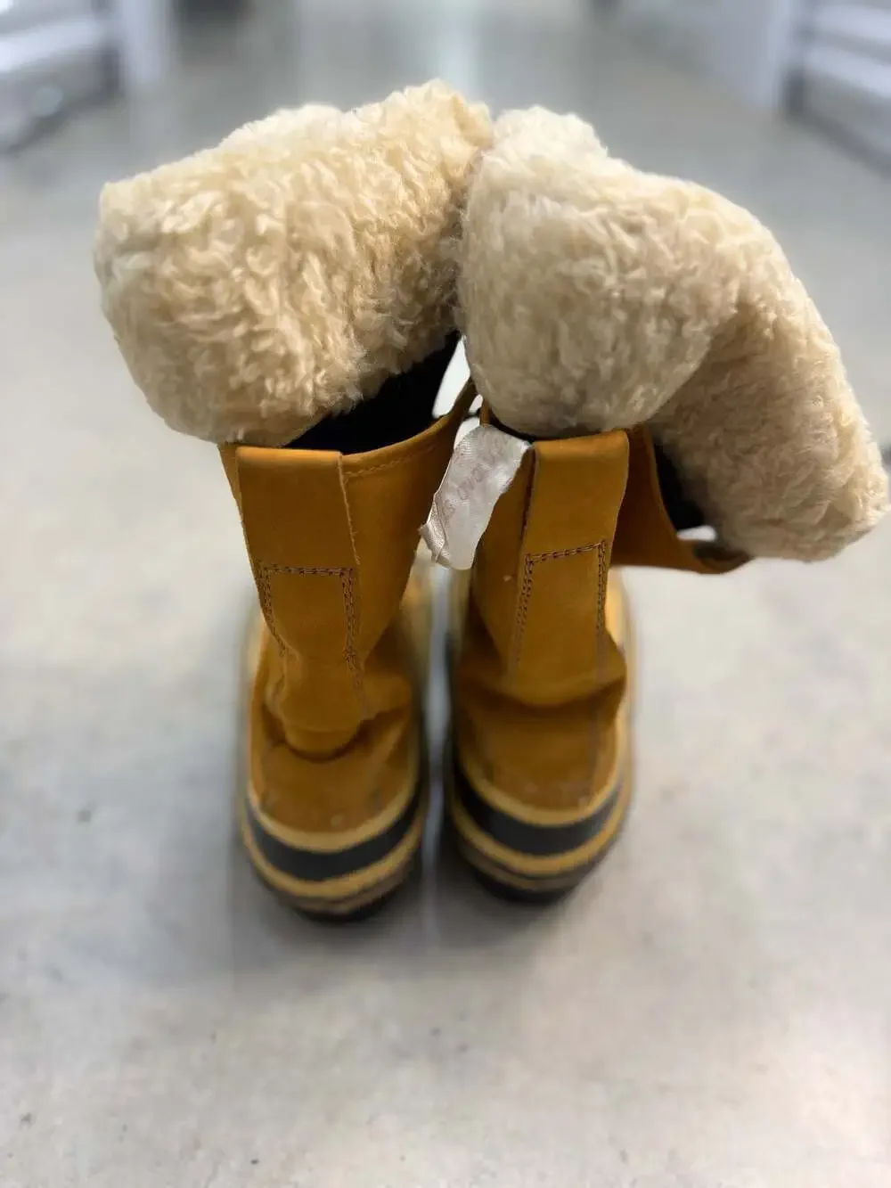 Northwest Territory Tan Leather Sherpa Lined Duck Winter Snow Boots